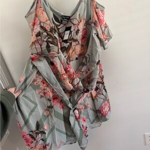 🌸 City Chic Floral Playsuit – Sierra Scarf Print, Size XL (22), New With Tags 🌸